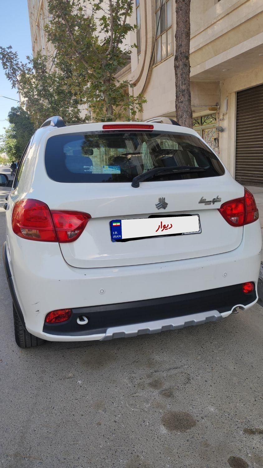 خودرو کوییک، R آگهی ann_19486918