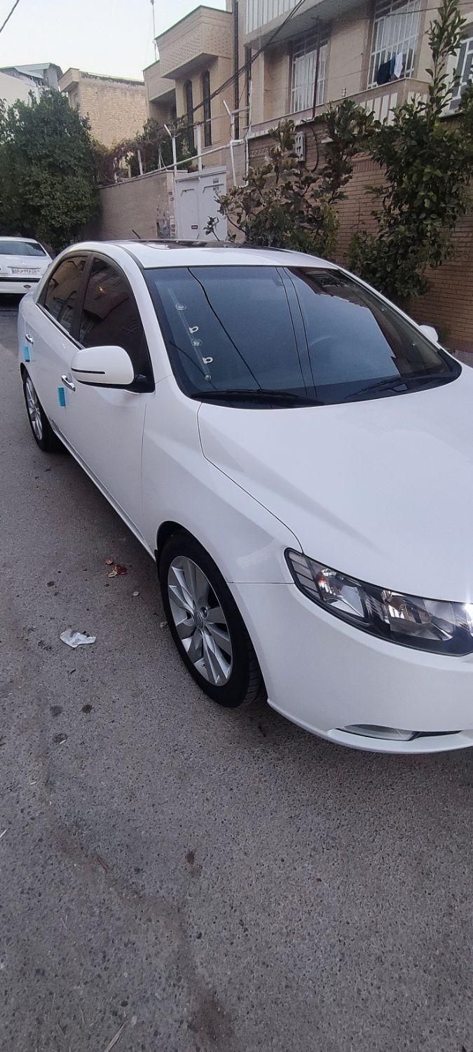 کیا سراتو 2.0 لیتر اتوماتیک GT لاین - 2011