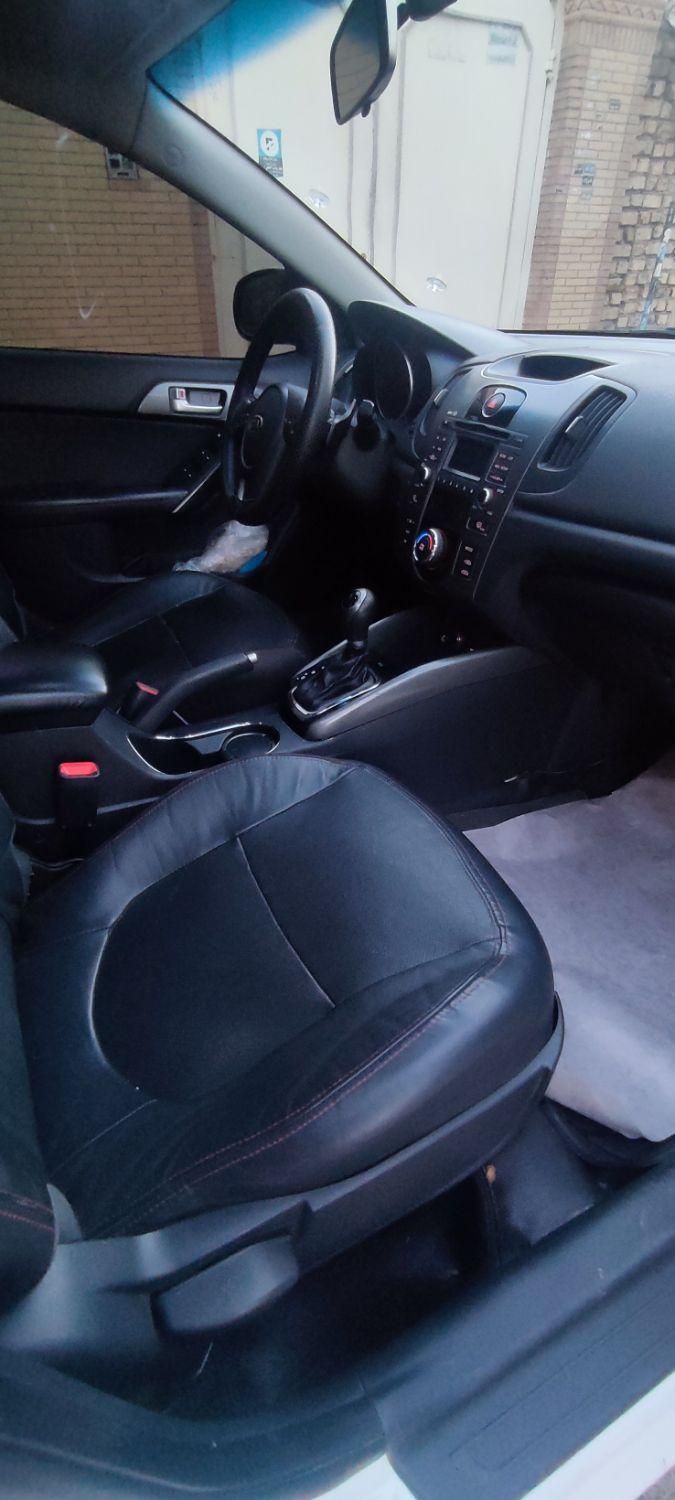 کیا سراتو 2.0 لیتر اتوماتیک GT لاین - 2011