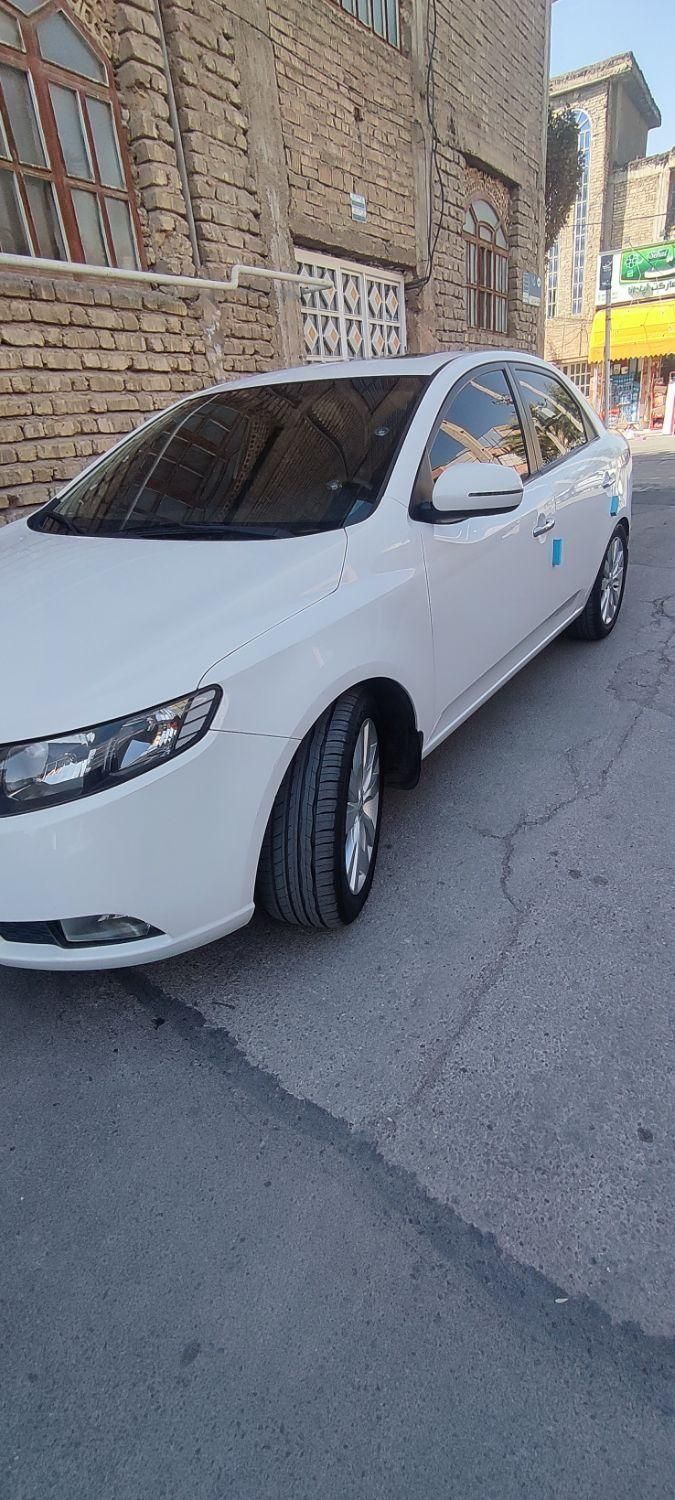 کیا سراتو 2.0 لیتر اتوماتیک GT لاین - 2011