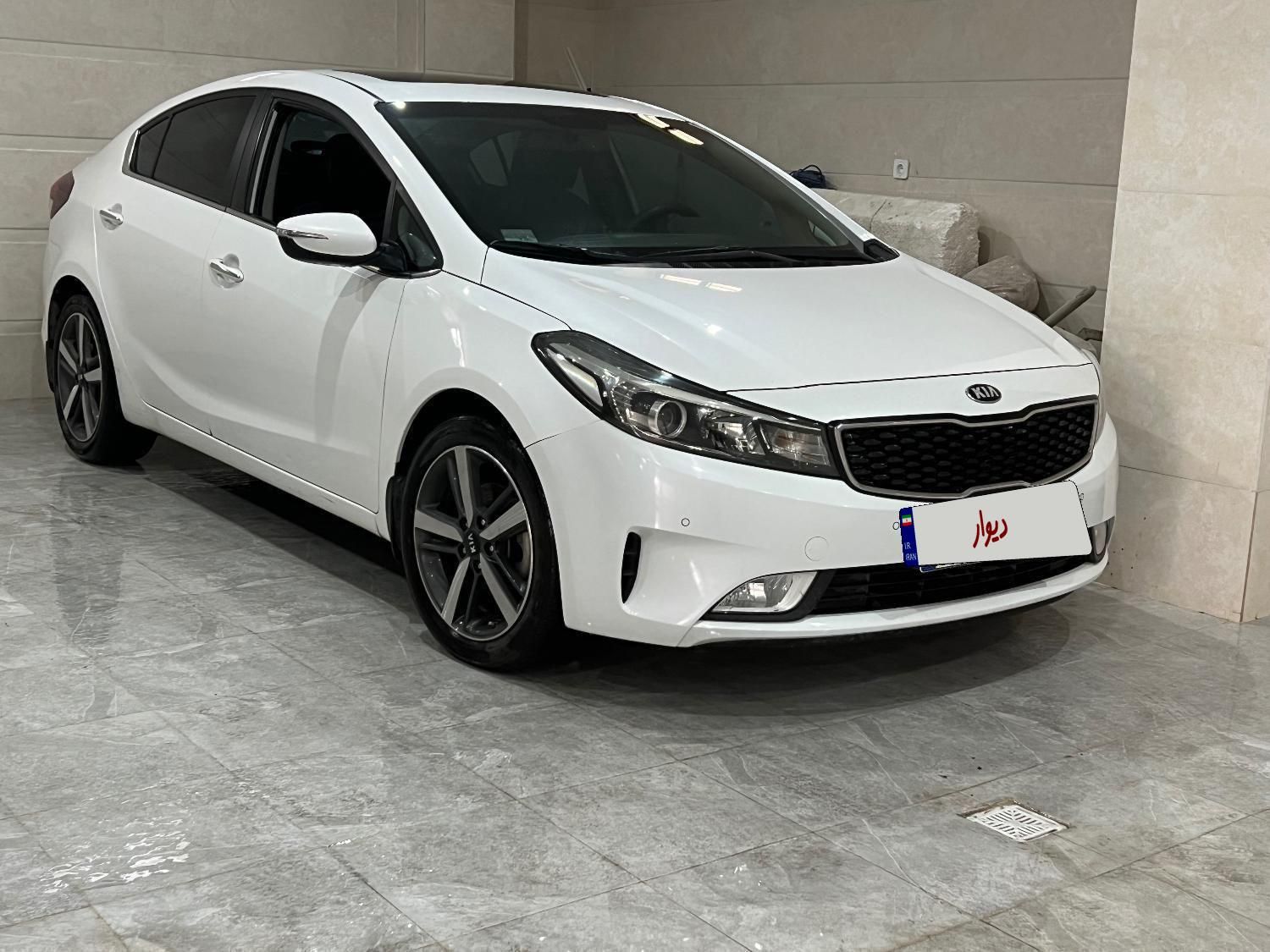 کیا سراتو 2.0 لیتر اتوماتیک GT لاین - 2016