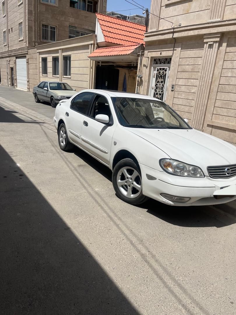 نیسان ماکسیما دنده‌ای - 1382