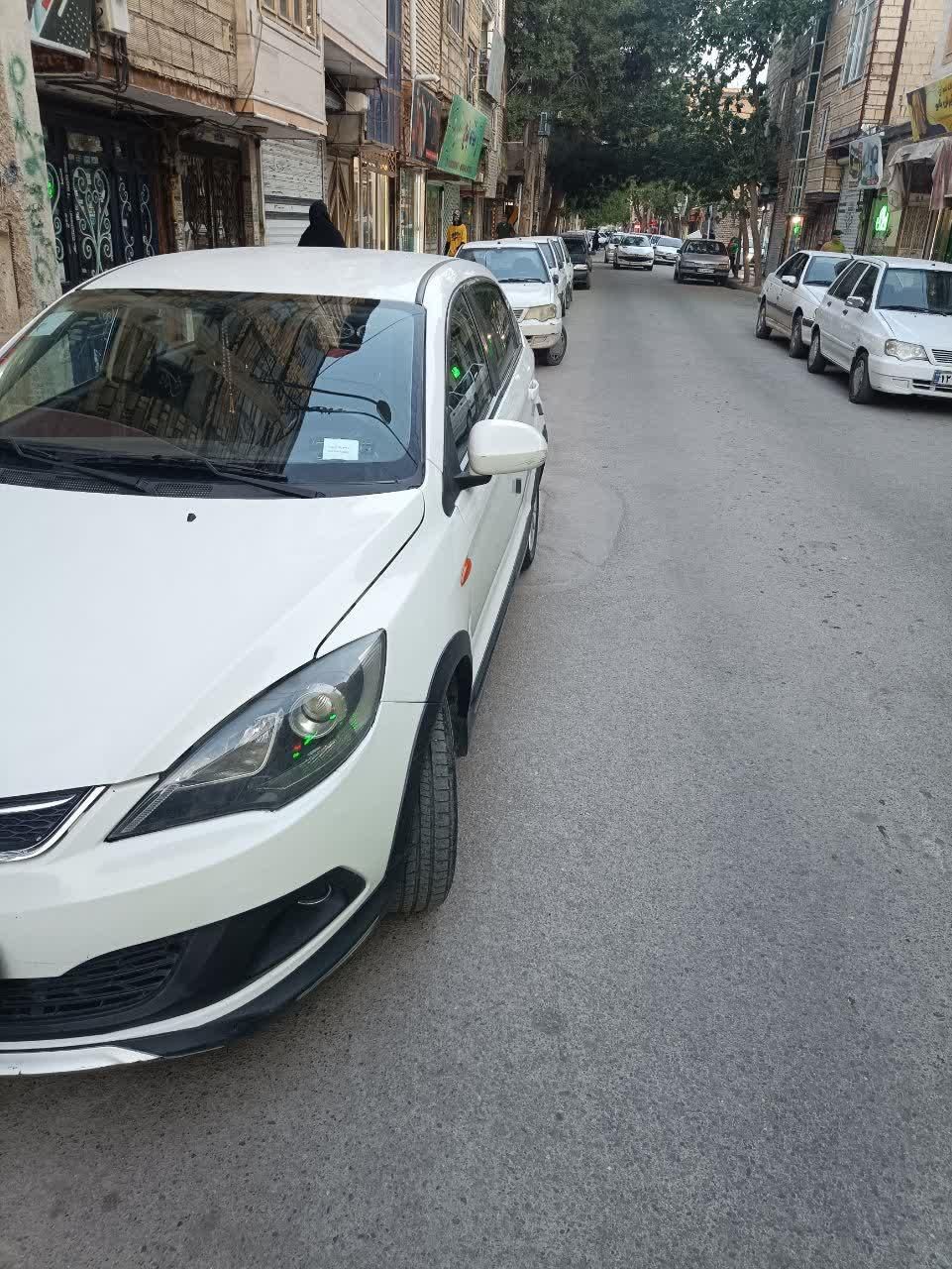 خودرو ام وی ام، 315 هاچ بک آگهی ann_19487603