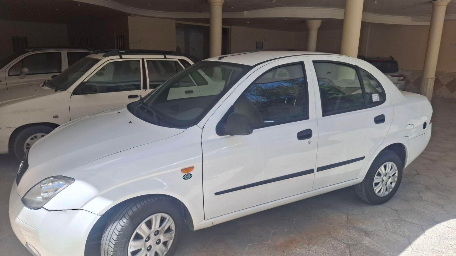 تیبا صندوق دار SX - 1400