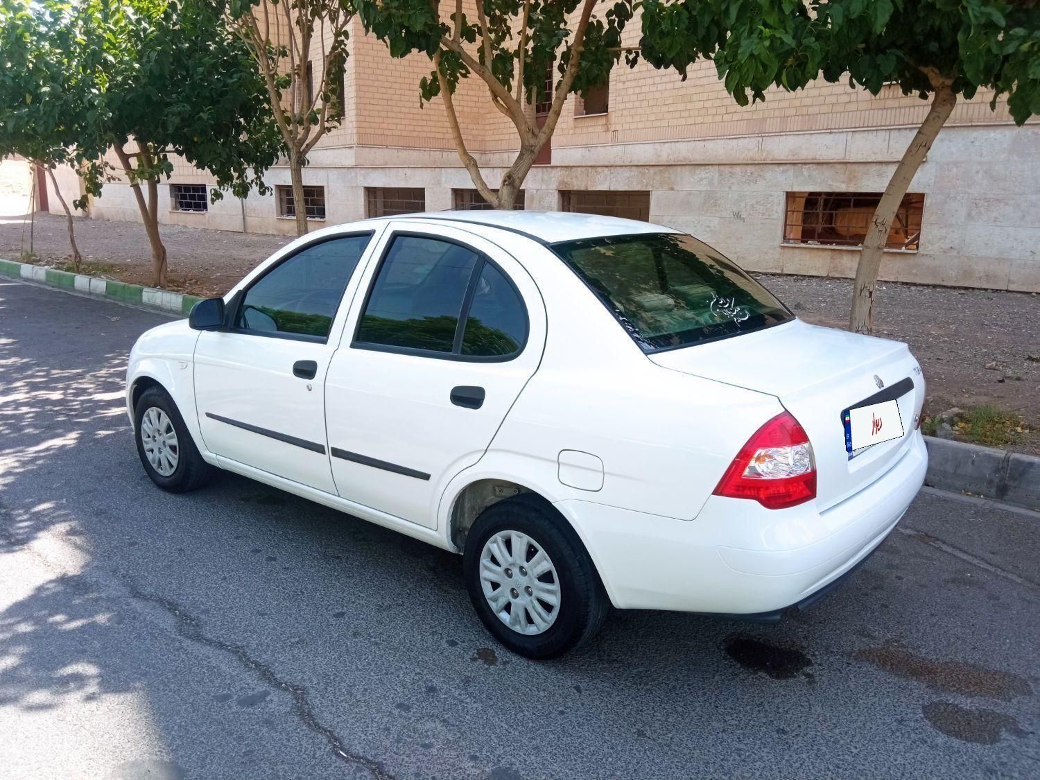تیبا صندوق دار SX - 1400
