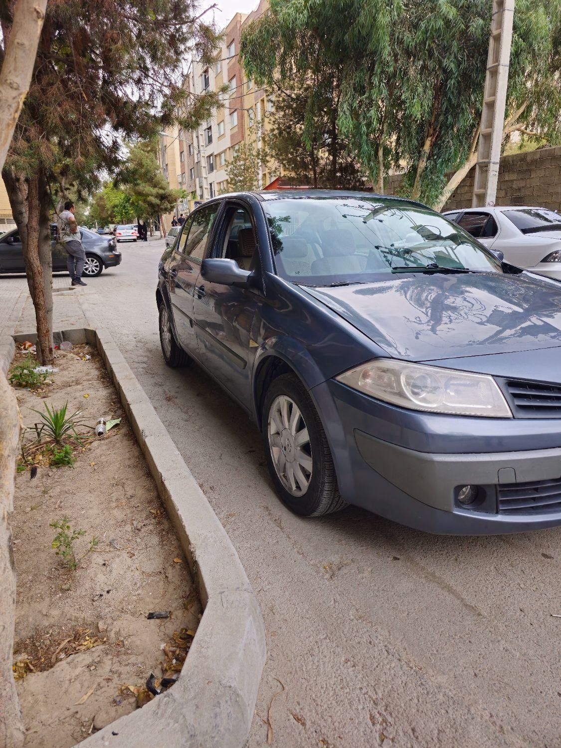 رنو مگان پارس خودرو 2000 - 1389