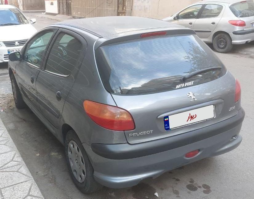 پژو ۲۰۶ صندوق دار v8 - 1385