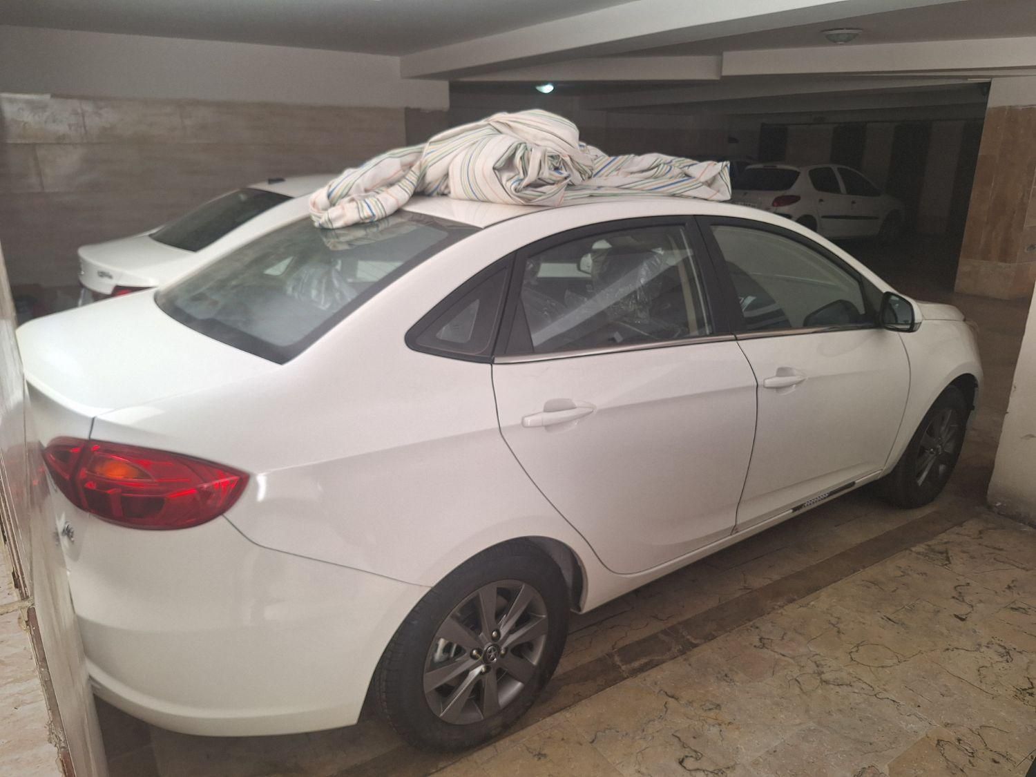 جک J4 اتوماتیک ساده - 1403