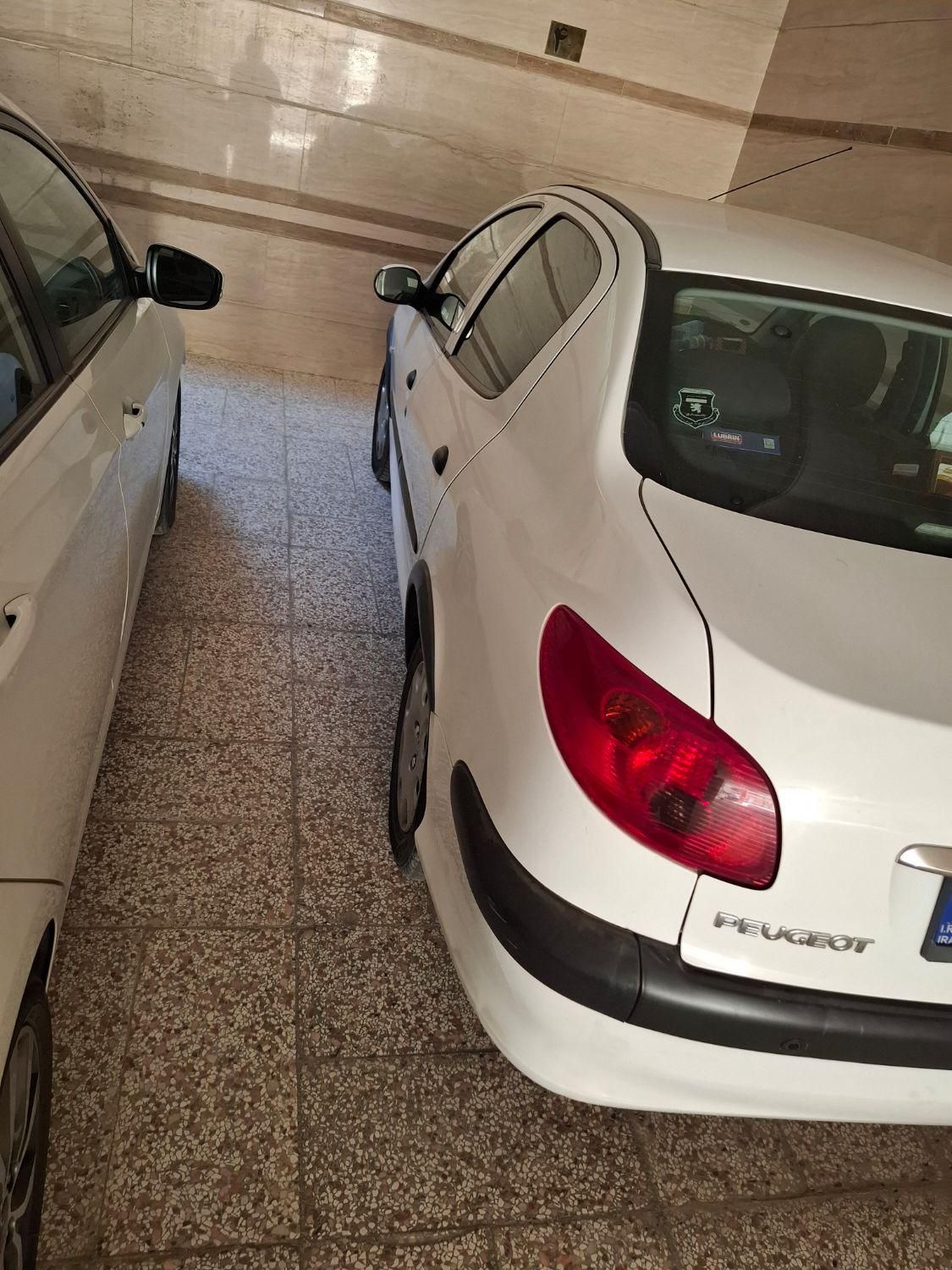 پژو ۲۰۶ صندوق دار v8 - 1396