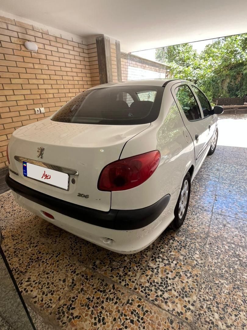 پژو ۲۰۶ صندوق دار v8 - 1395
