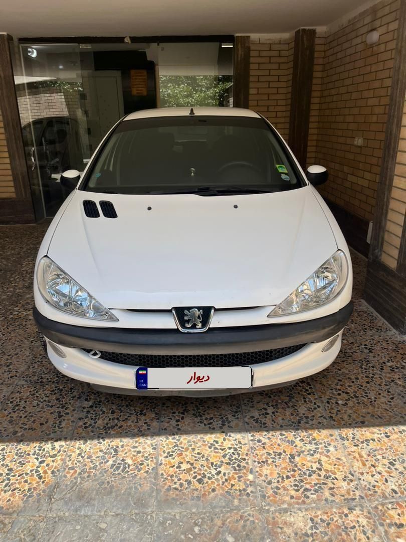 پژو ۲۰۶ صندوق دار v8 - 1395