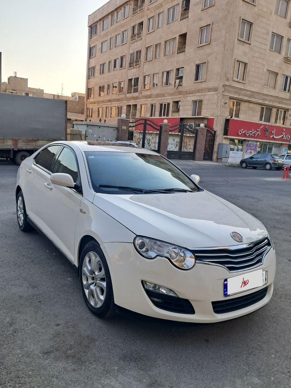 ام جی 550 اتوماتیک - 2010