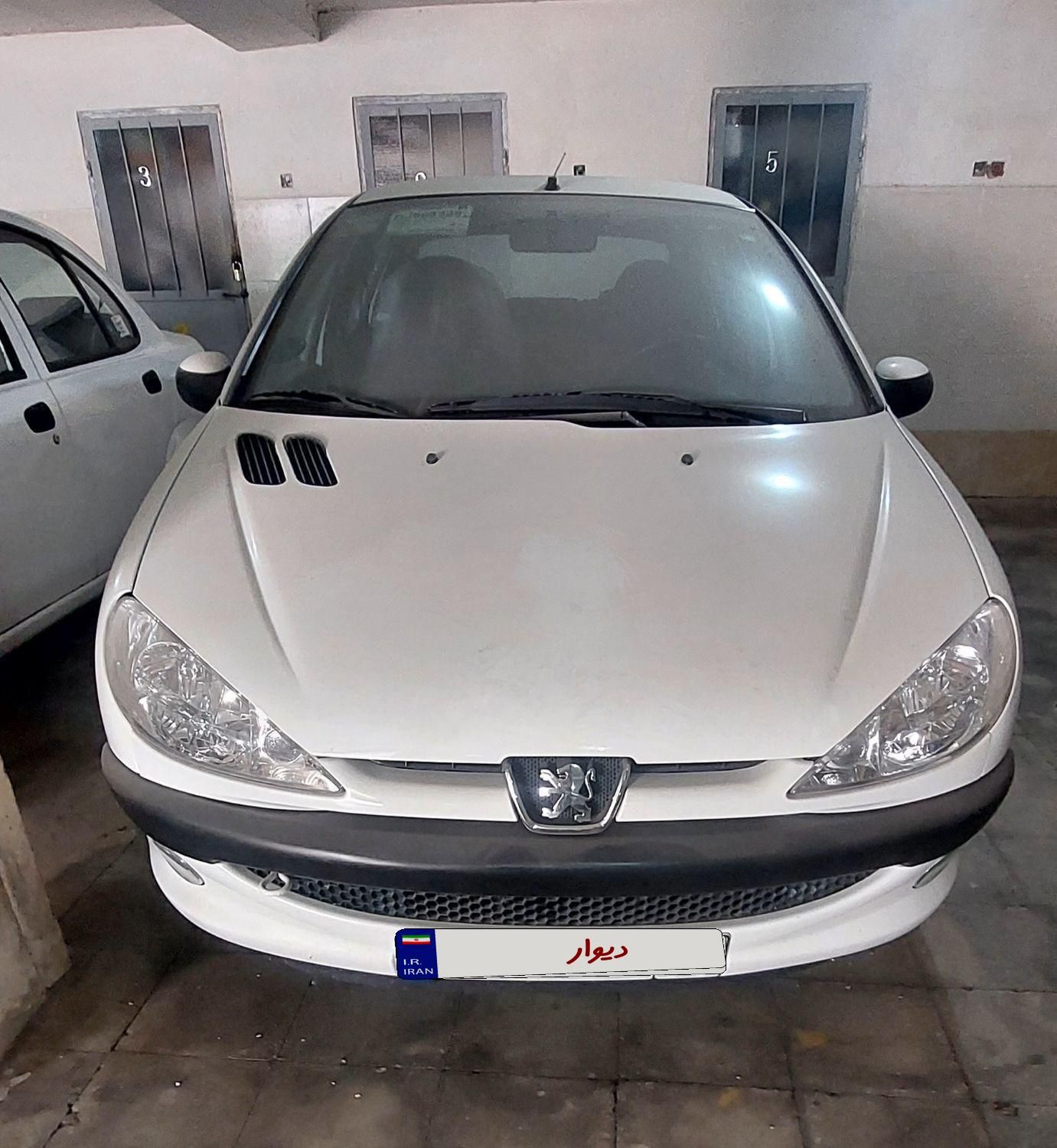 پژو ۲۰۶ صندوق دار v8 - 1392