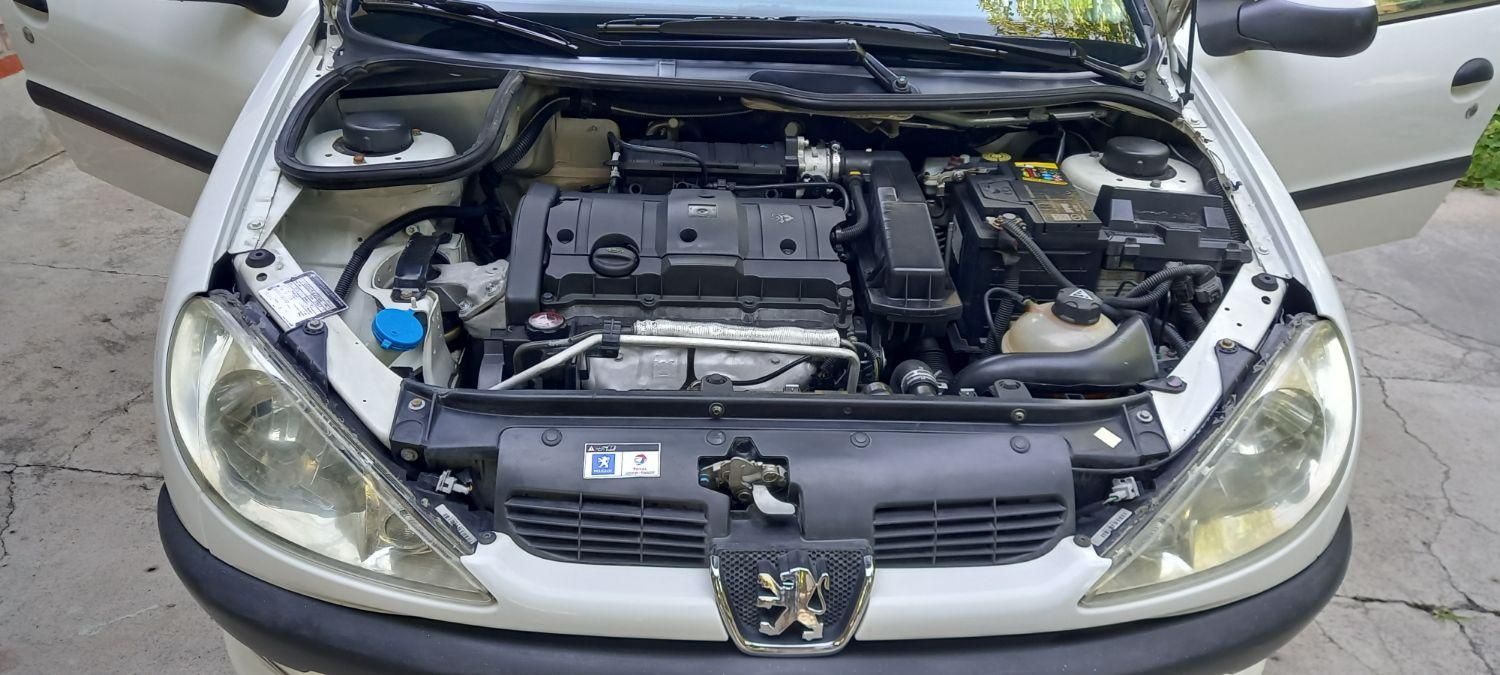 پژو ۲۰۶ صندوق دار v8 - 1392
