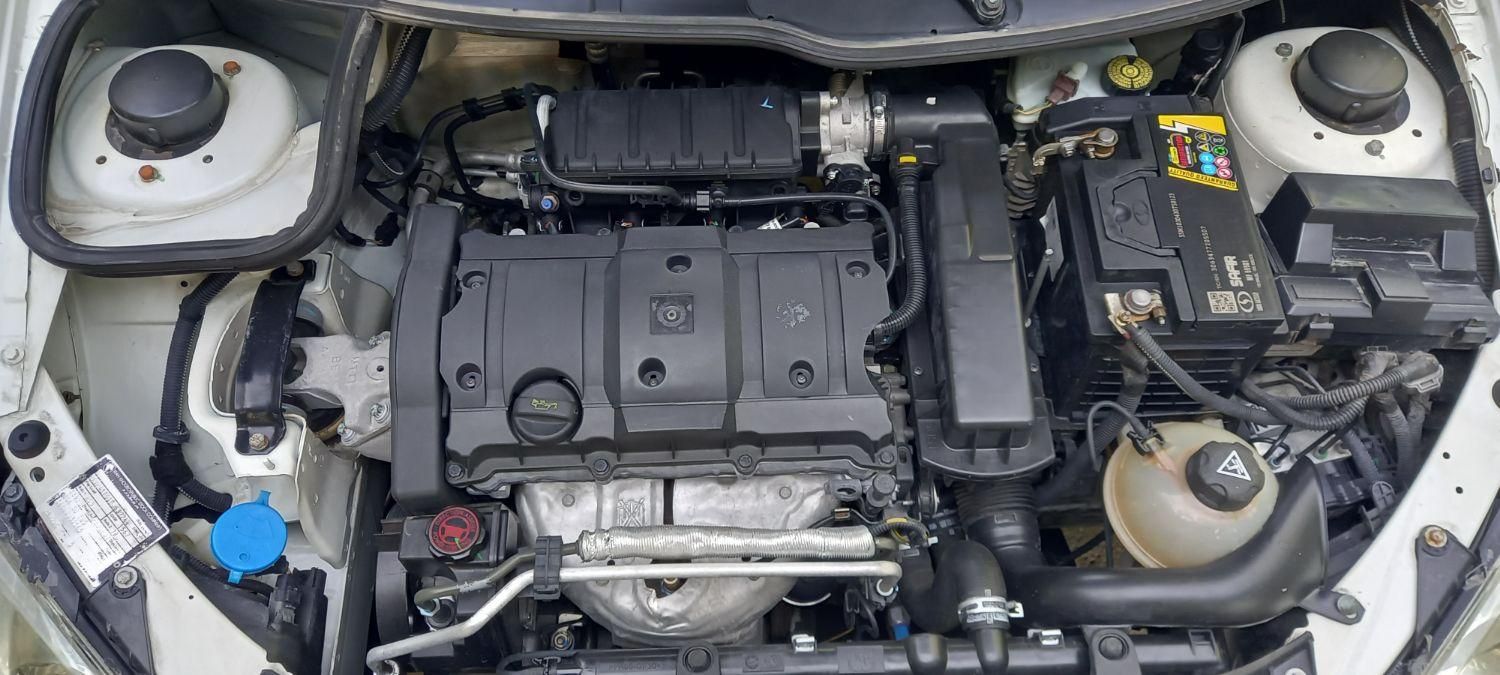 پژو ۲۰۶ صندوق دار v8 - 1392