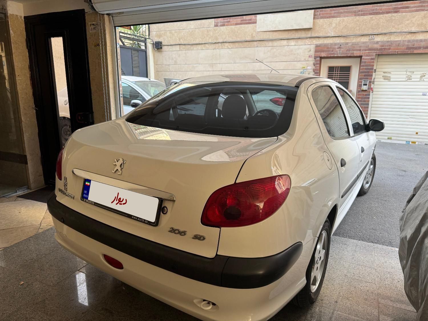 پژو ۲۰۶ صندوق دار v8 - 1399