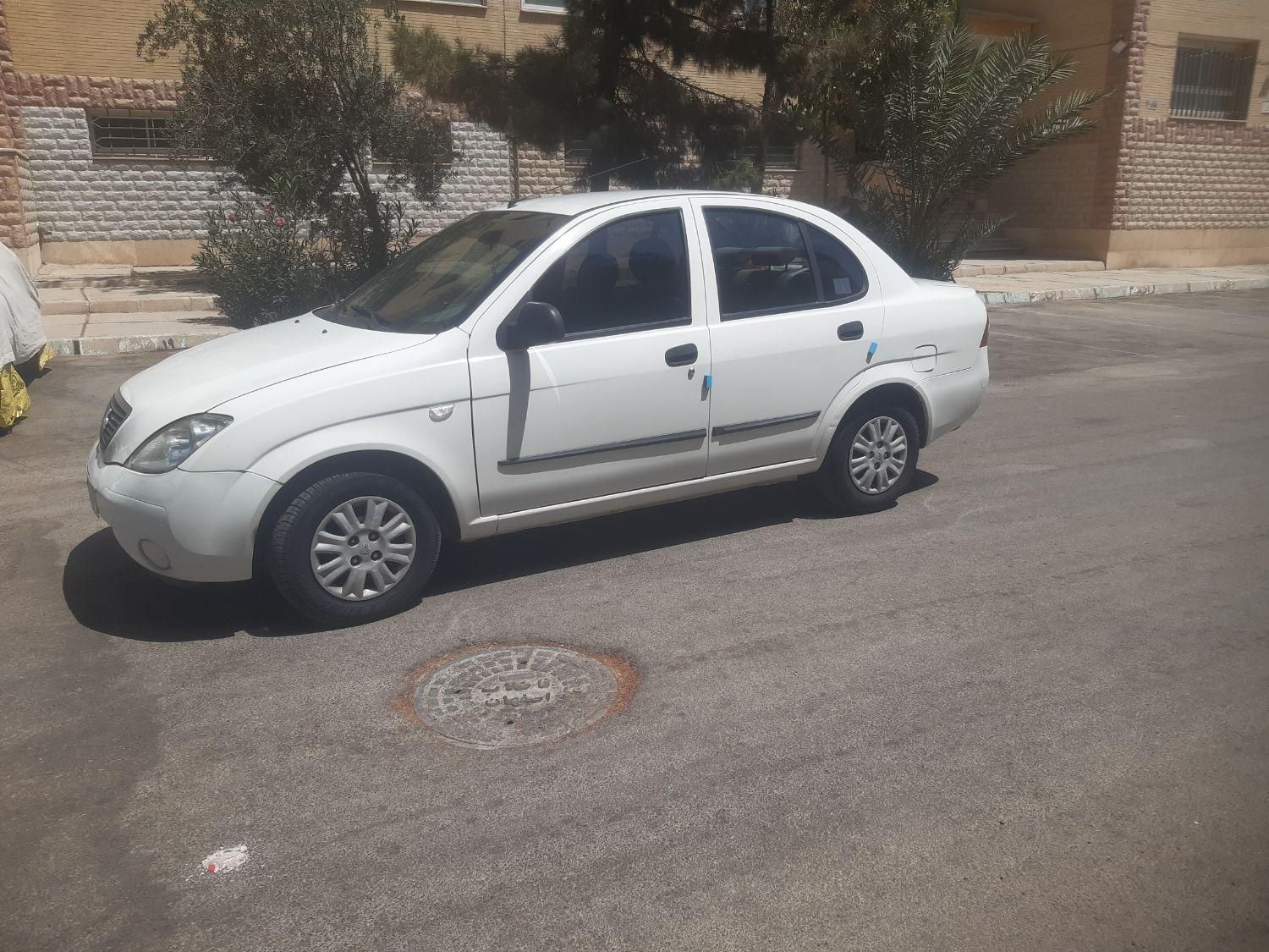 تیبا صندوق دار SX - 1400