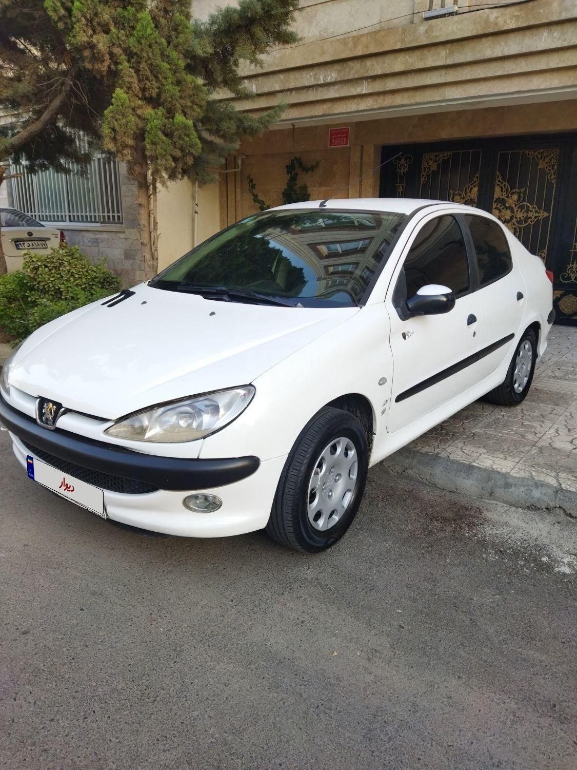 پژو ۲۰۶ صندوق دار v8 - 1390