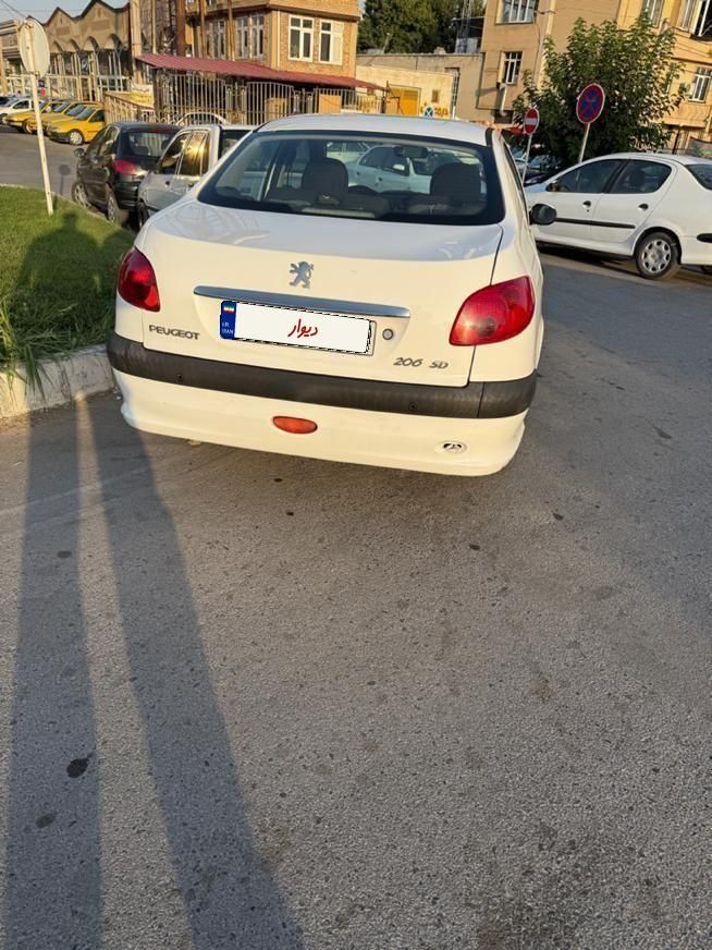 پژو ۲۰۶ صندوق دار v8 - 1394