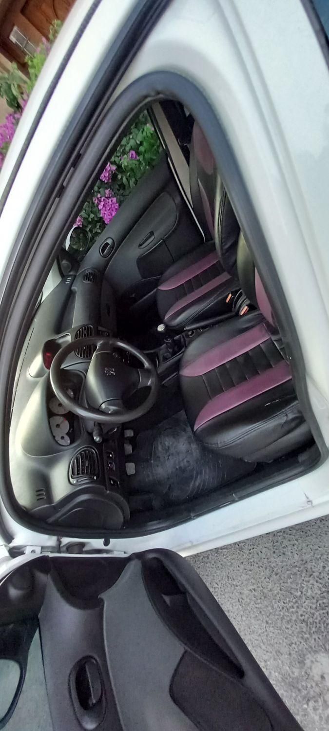 پژو ۲۰۶ صندوق دار v8 - 1396