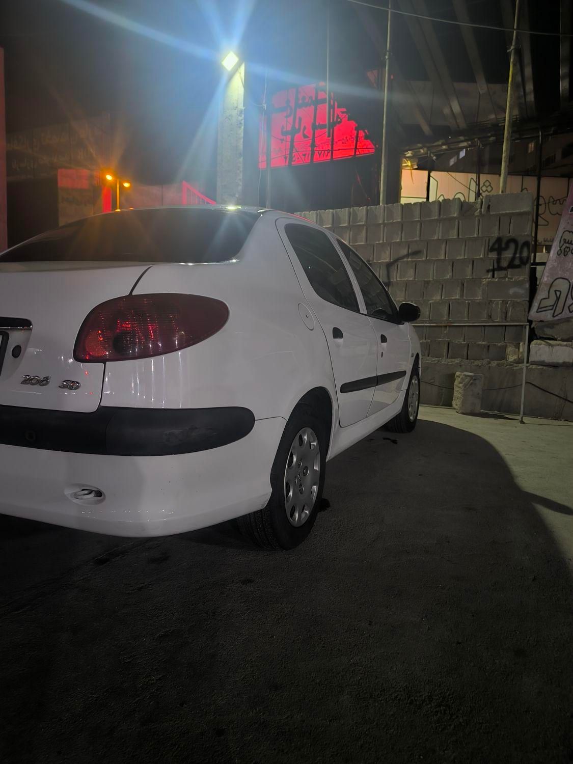 پژو ۲۰۶ صندوق دار v8 - 1396