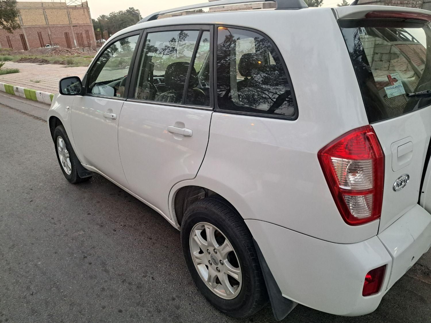 ام وی ام X33 دنده‌ای ساده - 1395