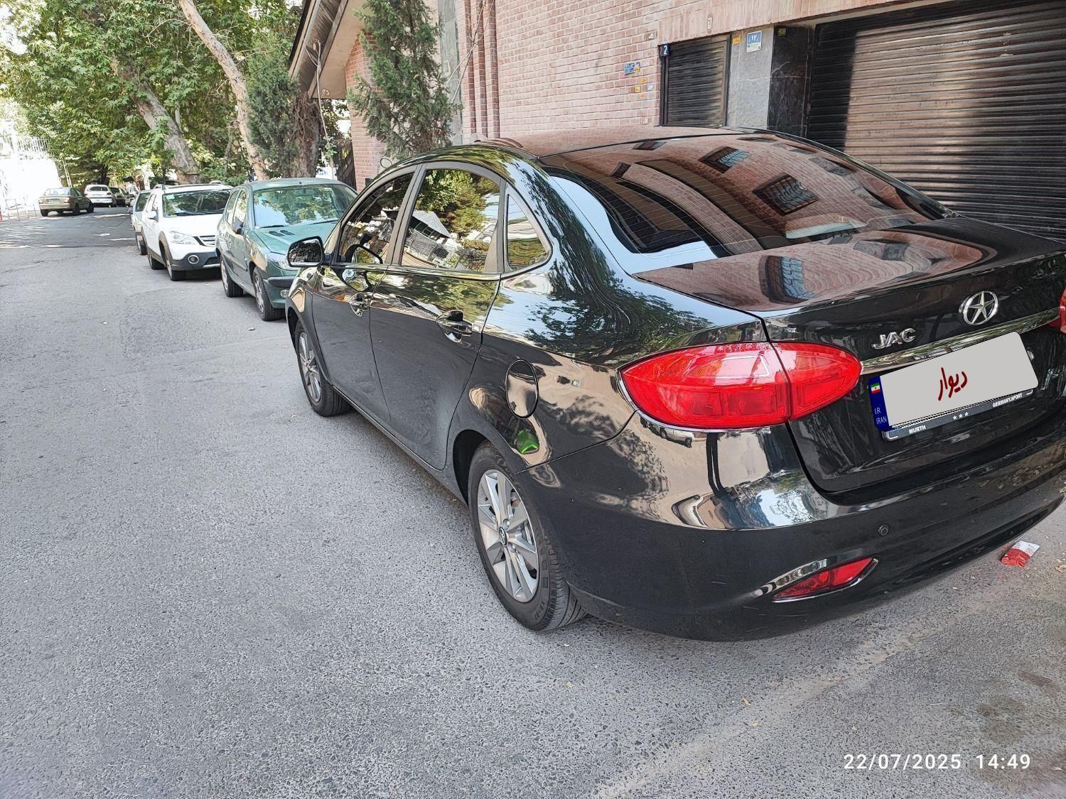 جک J4 اتوماتیک ساده - 1402