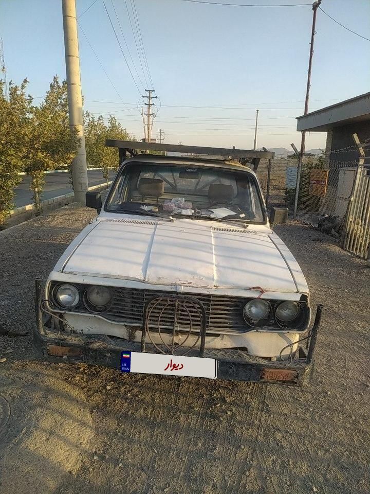 تویوتا کمری XLE - 1402