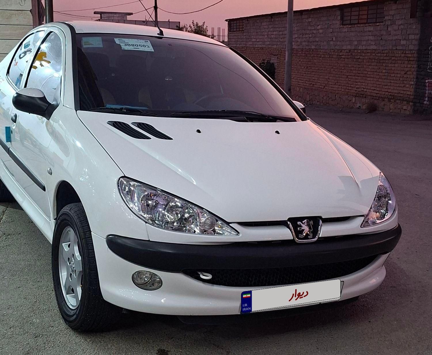 پژو ۲۰۶ صندوق دار v8 - 1399