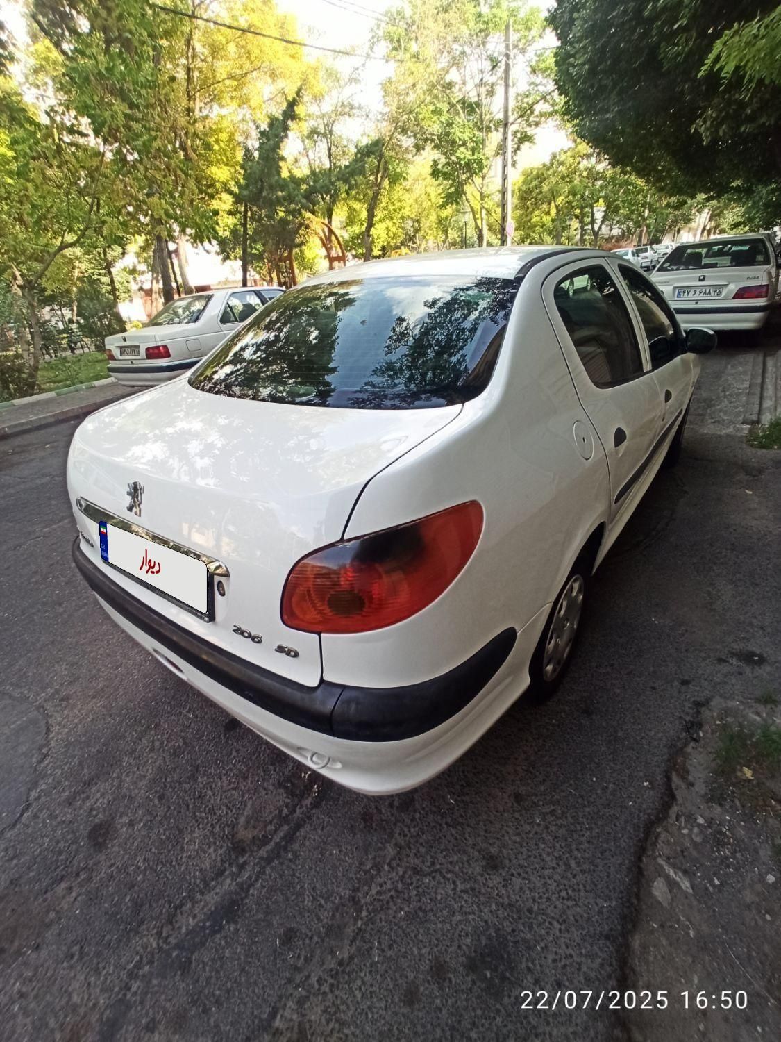 پژو ۲۰۶ صندوق دار v8 - 1393