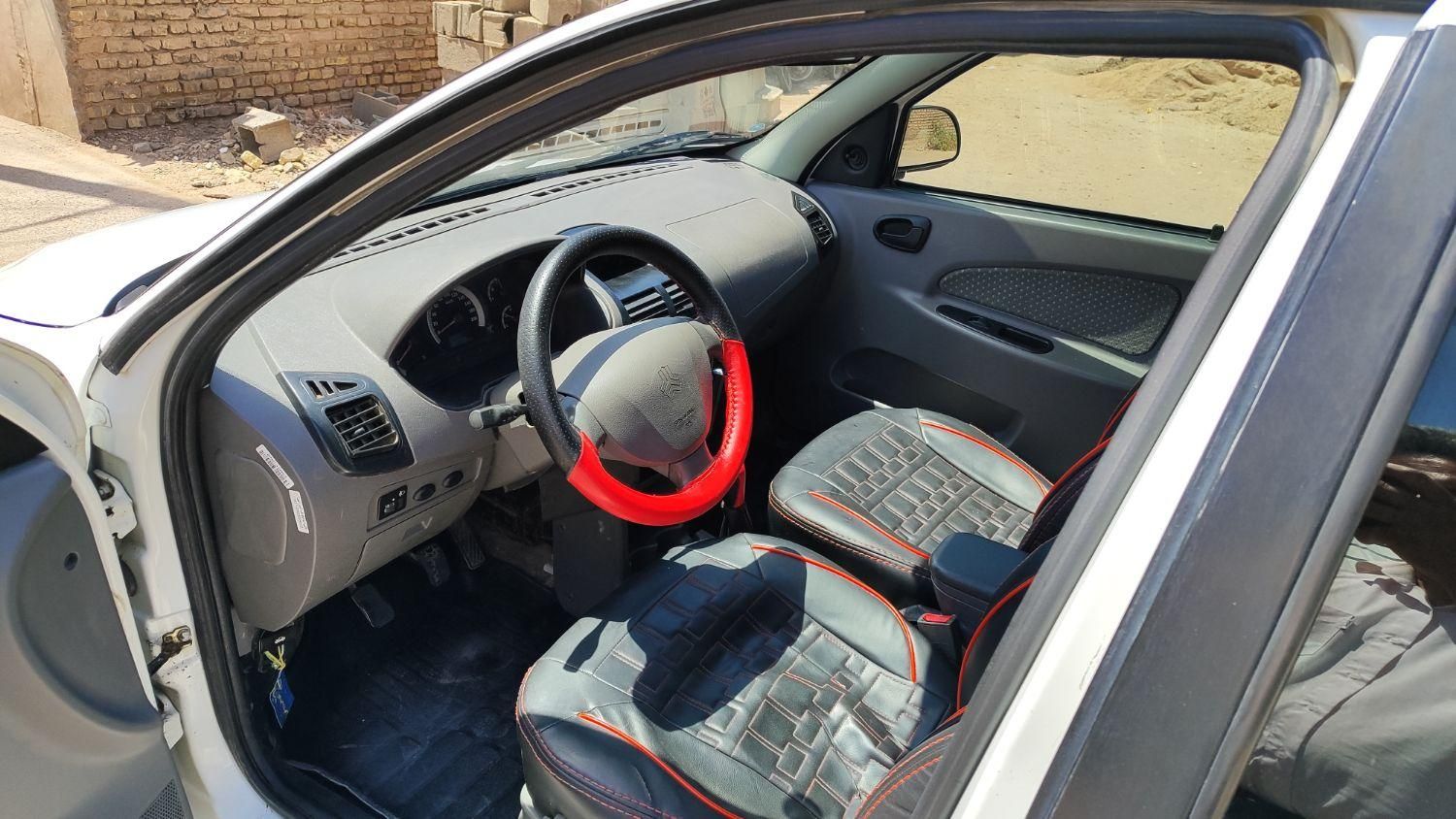 تیبا صندوق دار SX - 1393