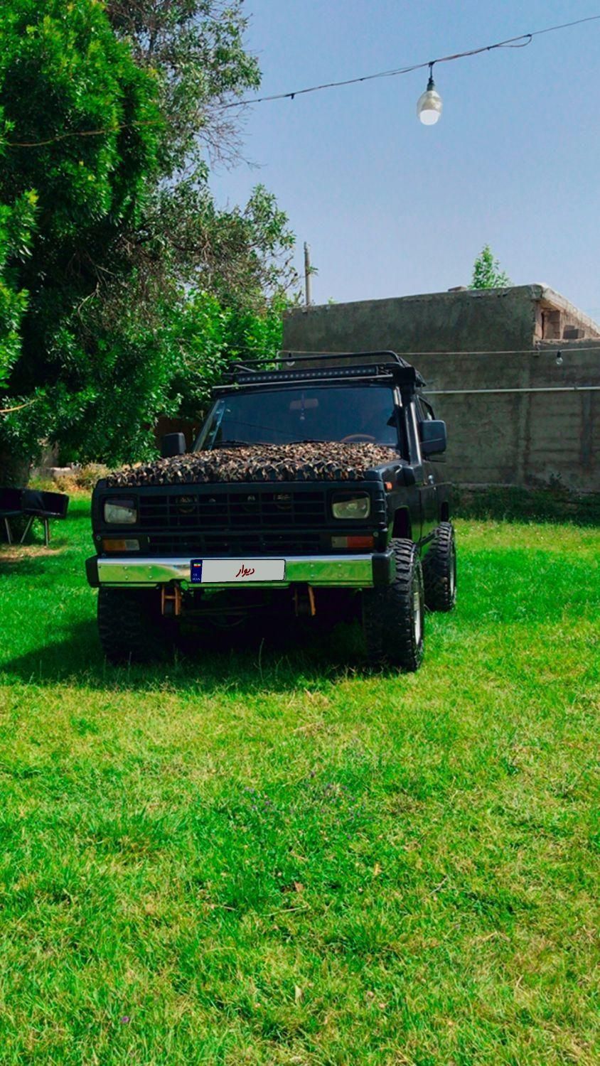 نیسان پاترول دو درب دنده‌ای - 1997