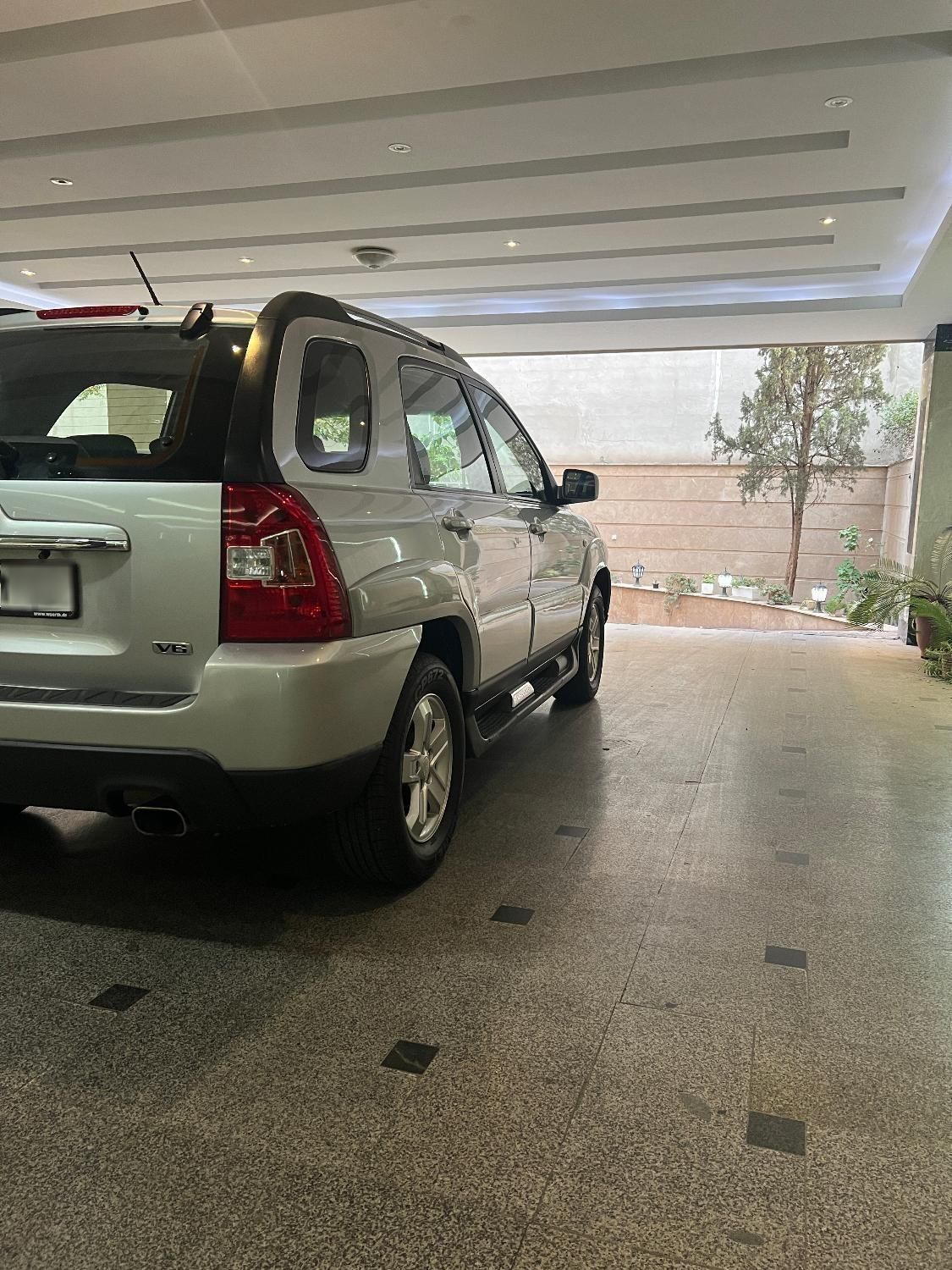کیا اسپورتیج 6 سیلندر 2700cc - 2010