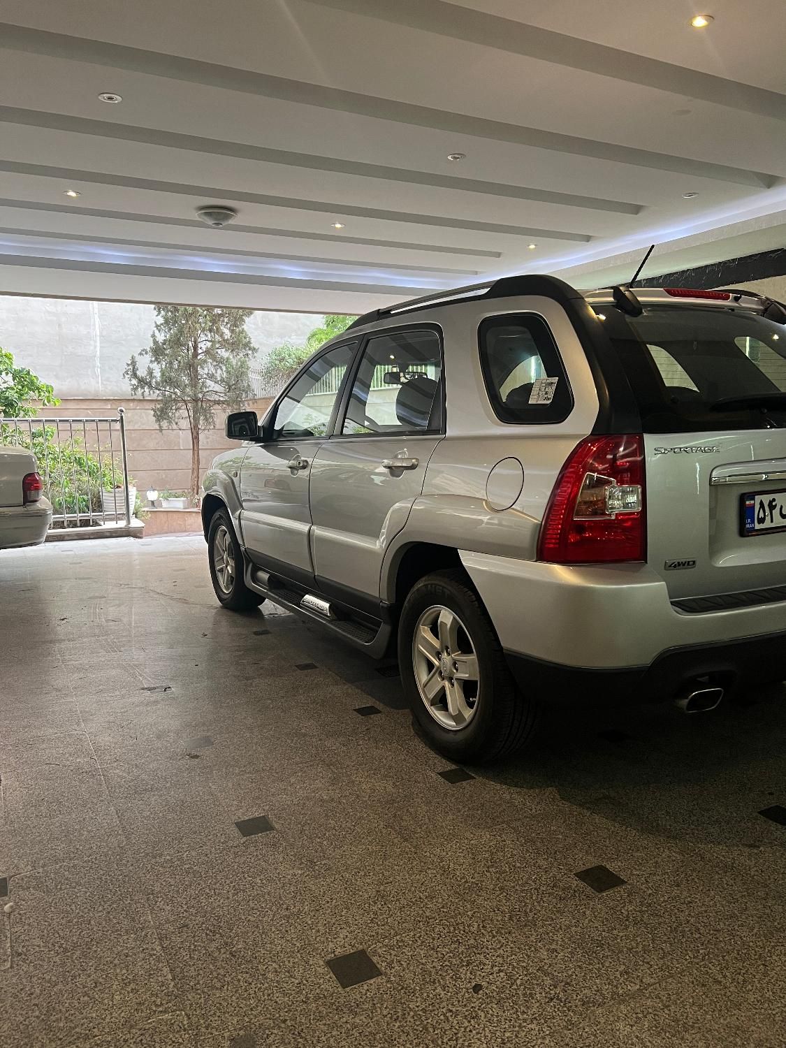 کیا اسپورتیج 6 سیلندر 2700cc - 2010