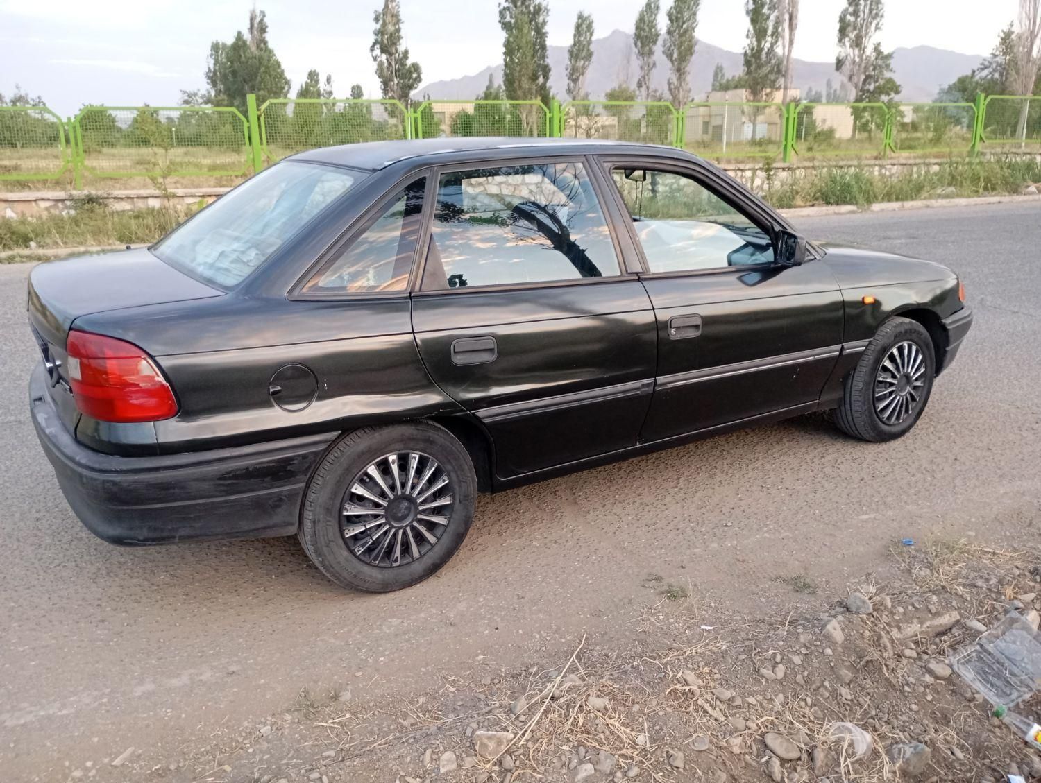 اپل آسترا 1400 شرکتی J - 1994