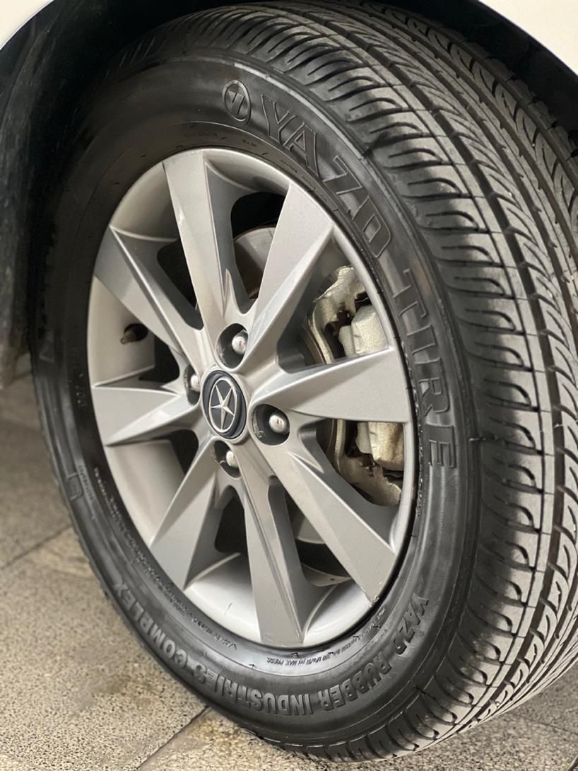 جک J4 اتوماتیک ساده - 1401