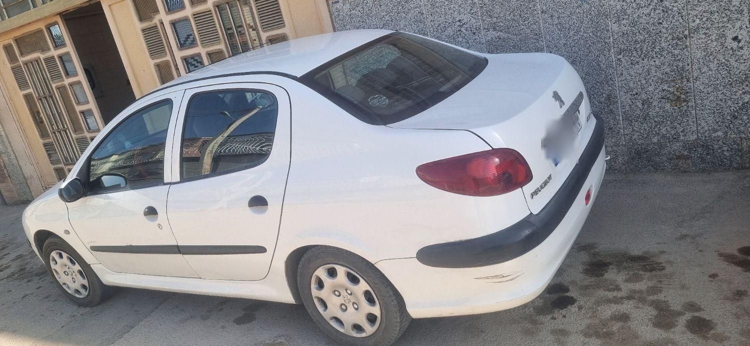 پژو ۲۰۶ صندوق دار v8 - 1397