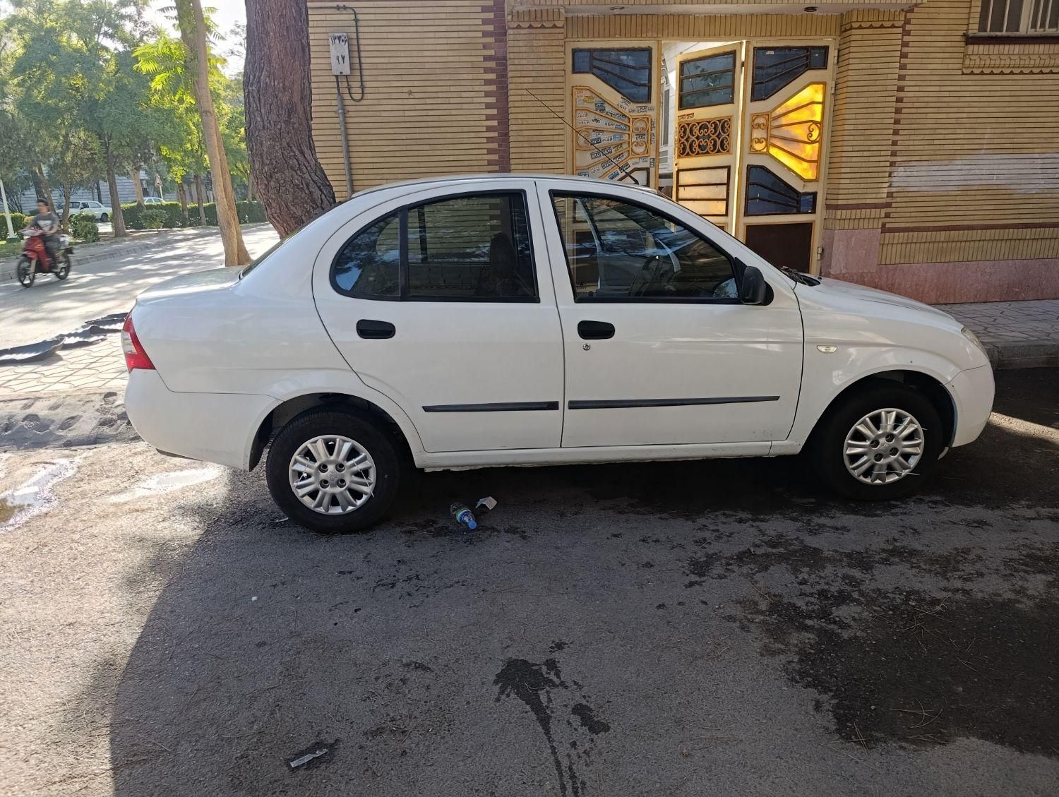تیبا صندوق دار SX - 1400