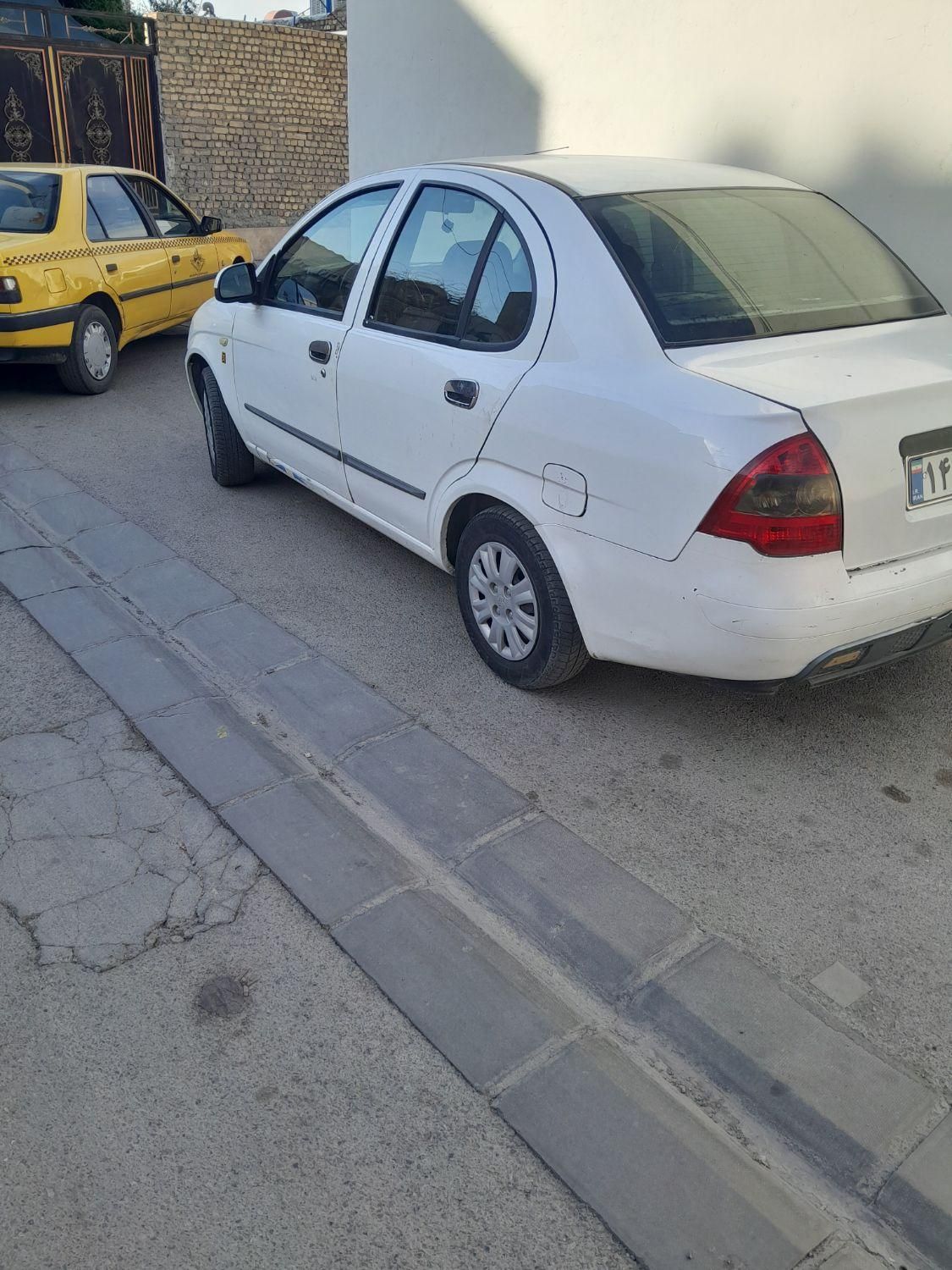 تیبا صندوق دار EX - 1395
