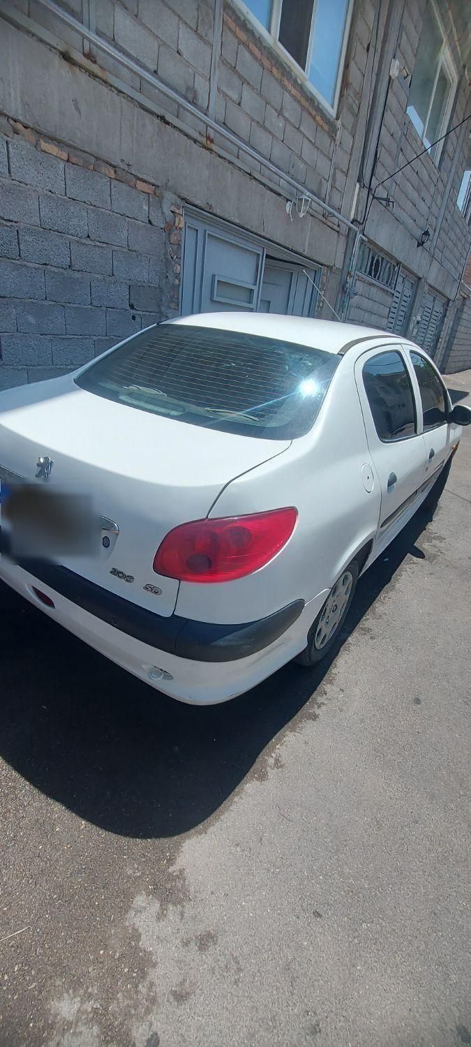 پژو ۲۰۶ صندوق دار v8 - 1394
