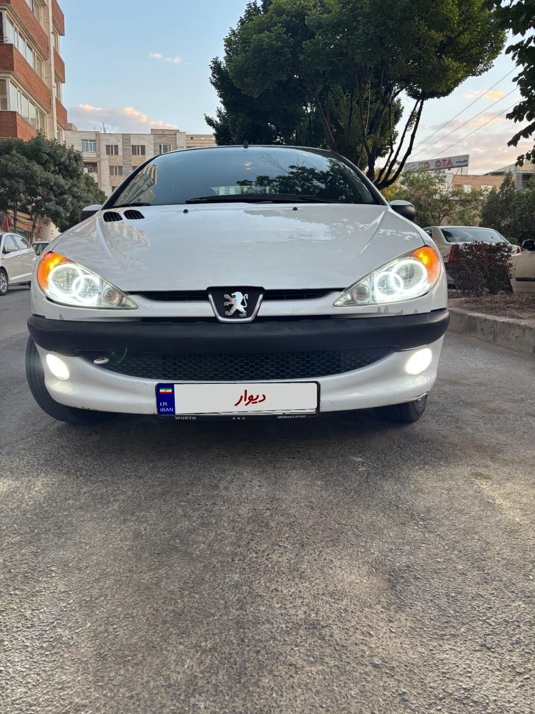 پژو ۲۰۶ صندوق دار v8 - 1393