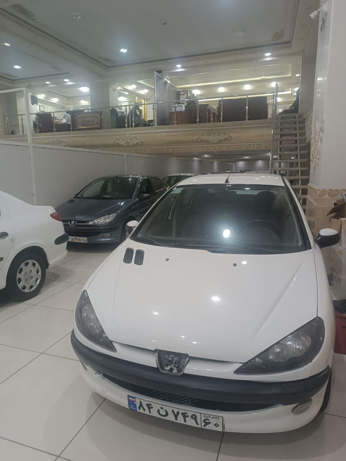 پژو ۲۰۶ صندوق دار v8 - 1393