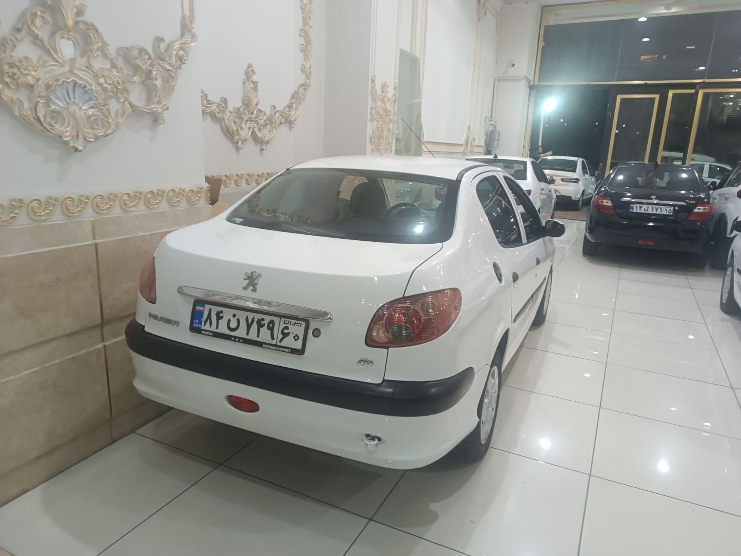 پژو ۲۰۶ صندوق دار v8 - 1393