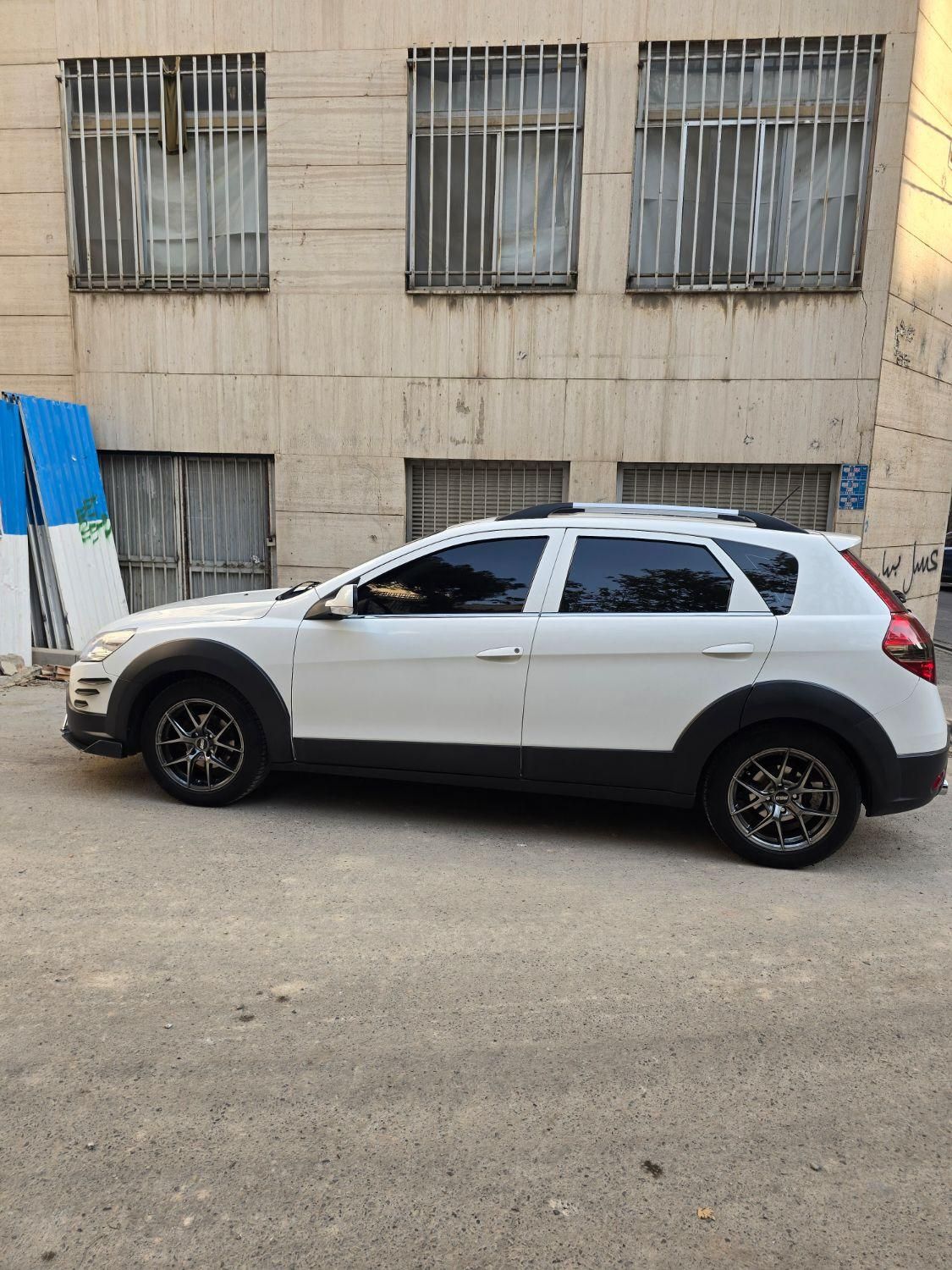 دانگ فنگ H30 کراس اتوماتیک - 1398