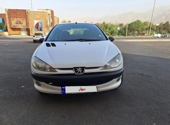 پژو ۲۰۶ صندوق دار v8 - 1390