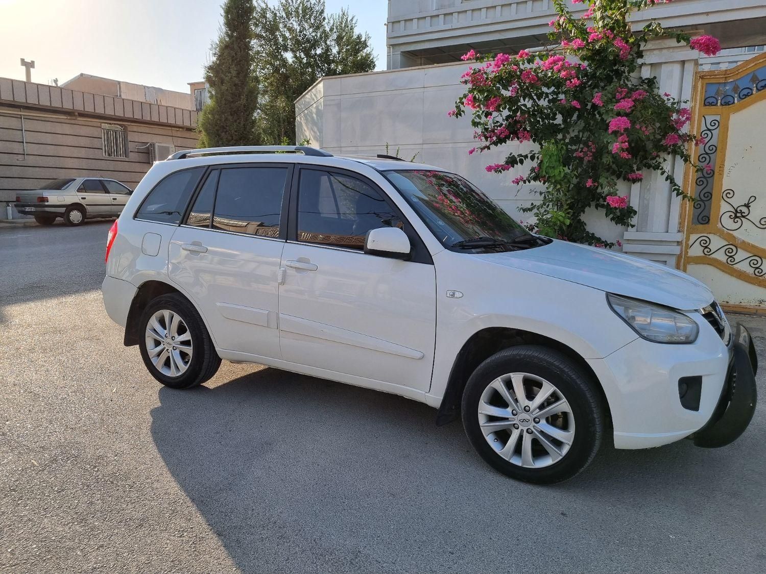 خودرو ام وی ام، X33 آگهی ann_19494517