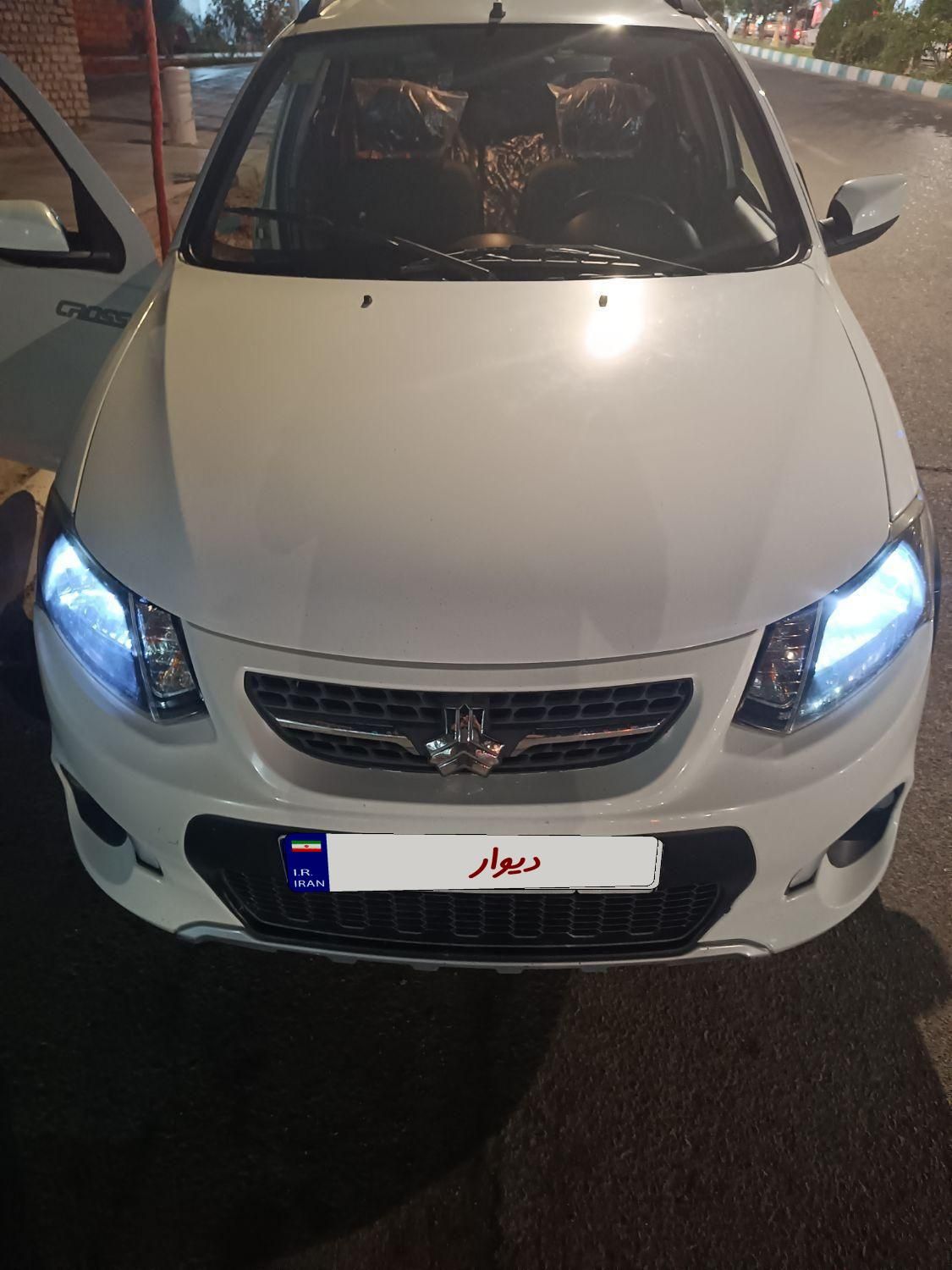 خودرو کوییک، معمولی آگهی ann_19494751