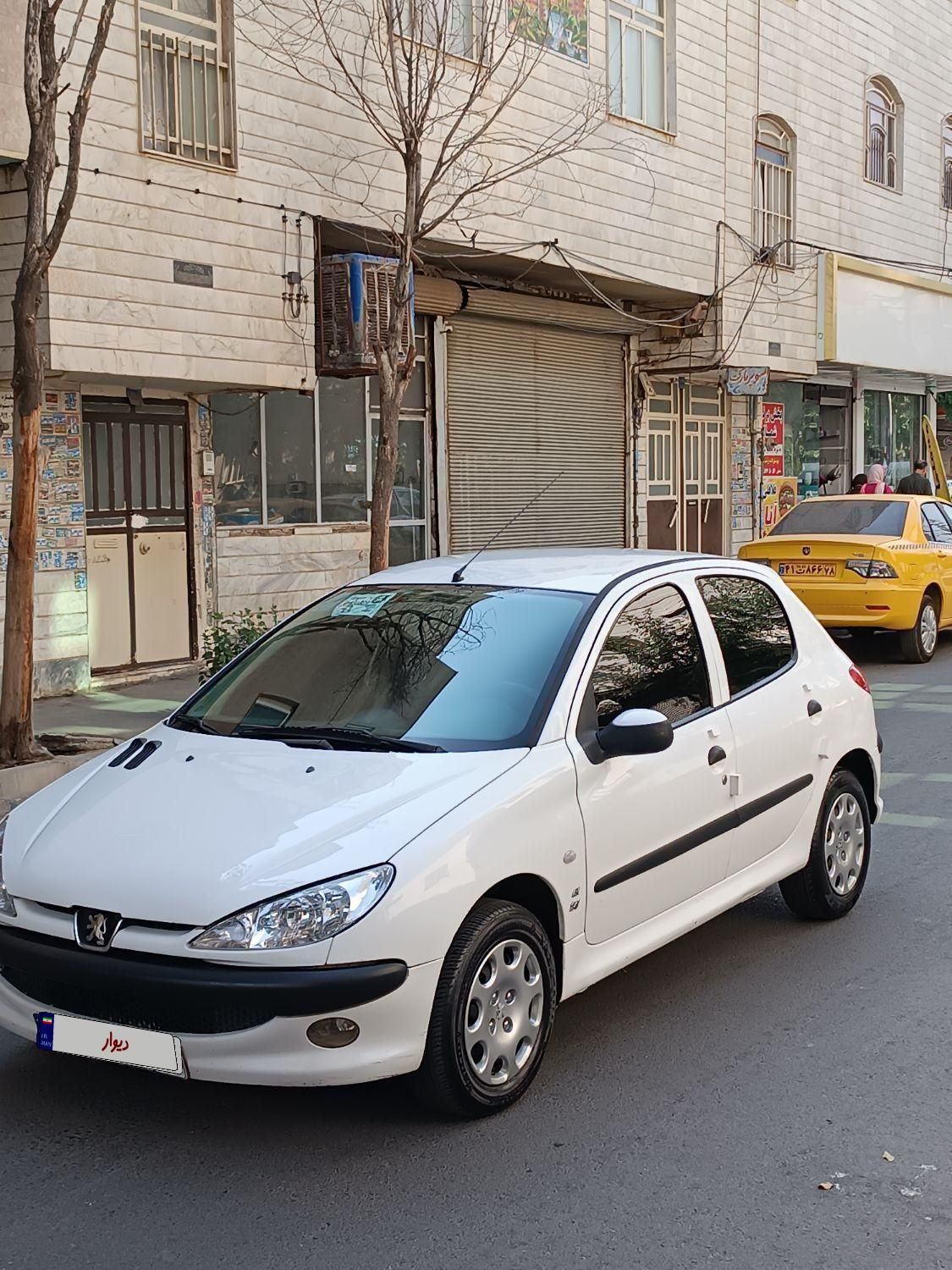 پژو 206 تیپ 3 - 1396