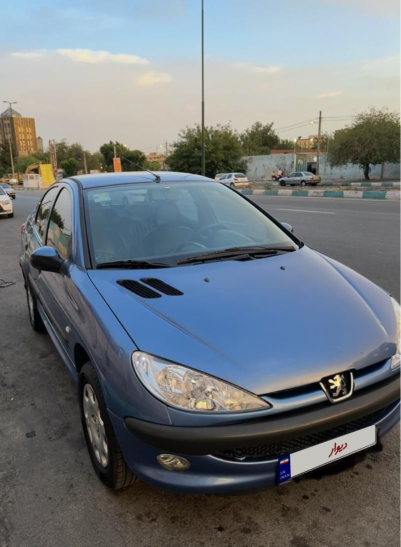 پژو ۲۰۶ صندوق دار v8 - 1393