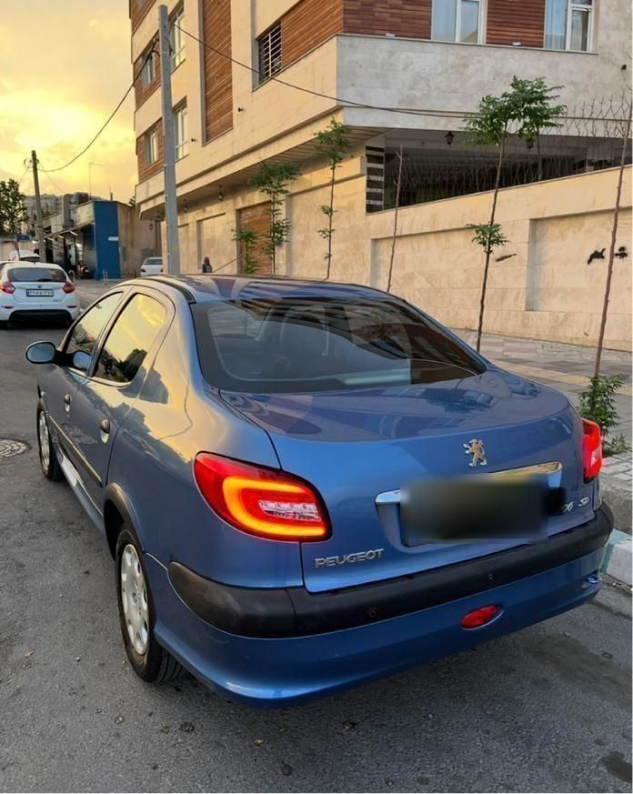 پژو ۲۰۶ صندوق دار v8 - 1393
